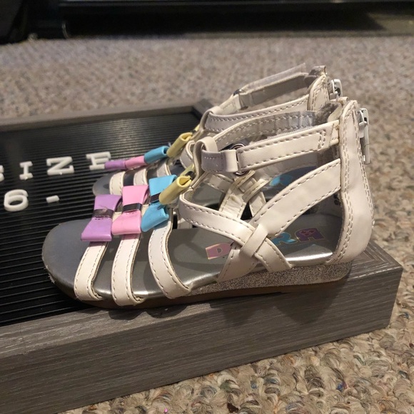 Dora The Explorer Pastel Gladiator Sandals - Picture 4 of 4